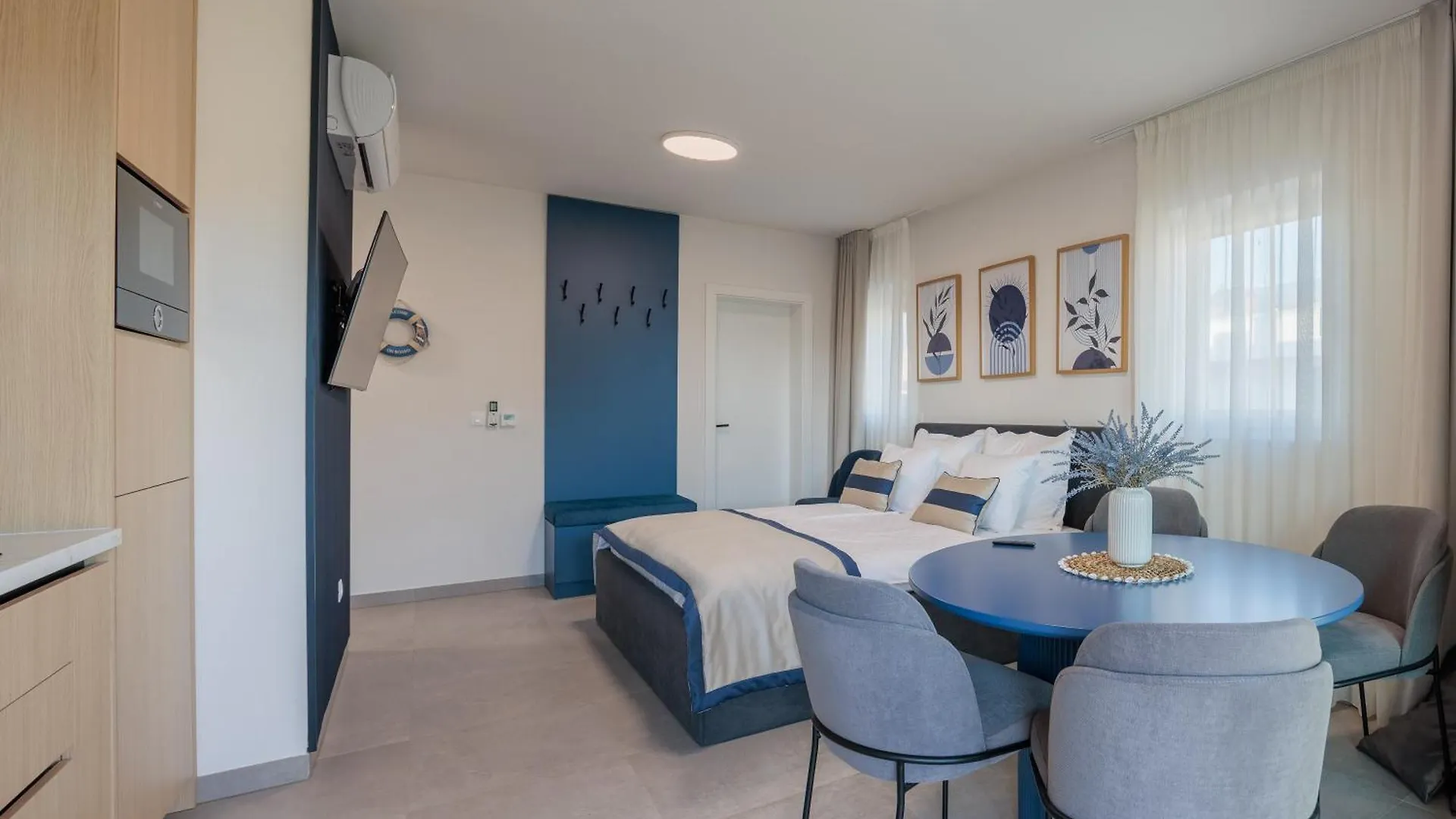 Apartments Dernaj Vir